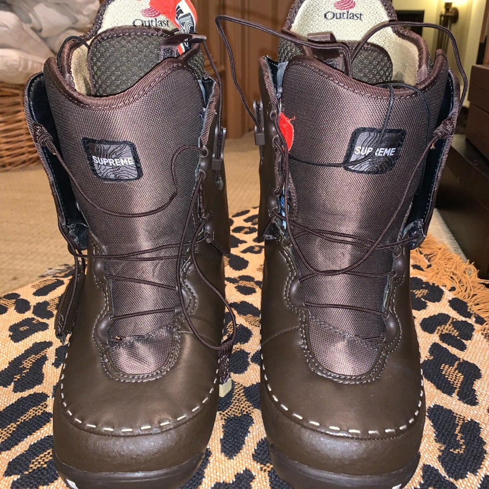 DISCONTINUED Burton Supreme Outlast Snowboard Shoe